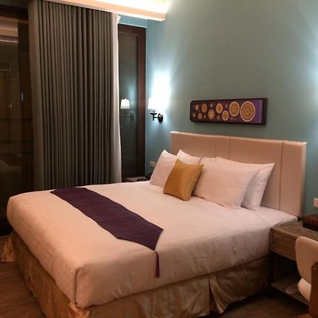 Dreamer Boutique Hotel Nanwan Bagian luar foto